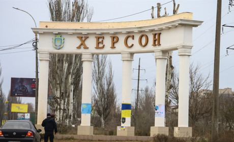 У Херсоні вводять цілодобову комендантську годину на дві доби та закривають місто на вʼїзд та виїзд