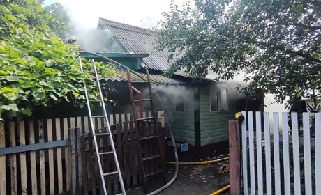 На Звягельщині у приватному будинку трапилася пожежа: ймовірна причина — коротке замкнення