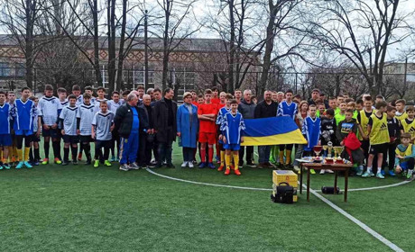 Первомайські юнаки перемогли у благодійному футбольному турнірі