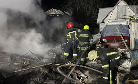 32-річна жінка та її двоє дітей 4 і 5 років загинули в пожежі на Житомирщині