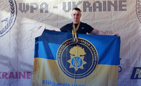 Від фронту до перемог: поранений нацгвардієць із Нетішина став чемпіоном з пауерліфтингу