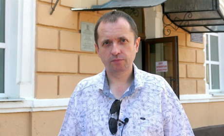 Викладач із Глухова отримав відзнаку «Вікімеч» за внесок у перемогу України в інформаційній війні