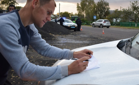 Поліція взялася перевірити скандальну ділянку дороги Рафалівка - Суховоля