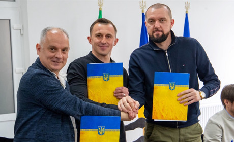 У Менській громаді підписали меморандум для розвитку футболу