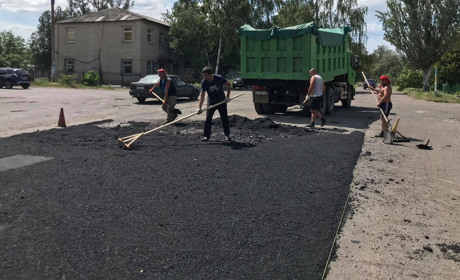 У Петропавлівці почали ремонтувати дороги