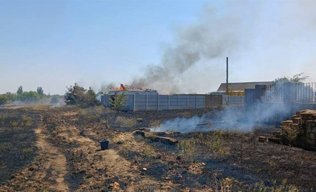 На Херсонщині армія рф завдала ударів по критичній та соціальній інфраструктурі, житлових кварталах