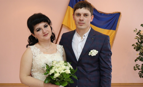 Об’єднали свої серця у День закоханих: у Петропавлівці одружилися Анастасія та Олександр