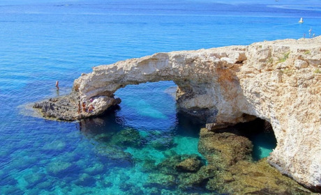 Розвінчуємо міф: відпочинок за кордоном дорожчий, ніж в Україні