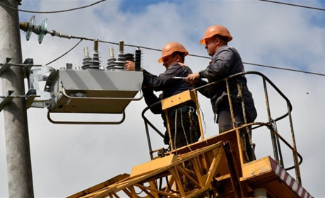 У Київській області можливі відключення електроенергії внаслідок ракетного удару вранці