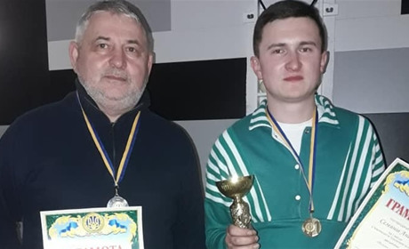 Фінал чемпіонату Тернопільської області з більярду розіграли учень та його тренер з Чорткова