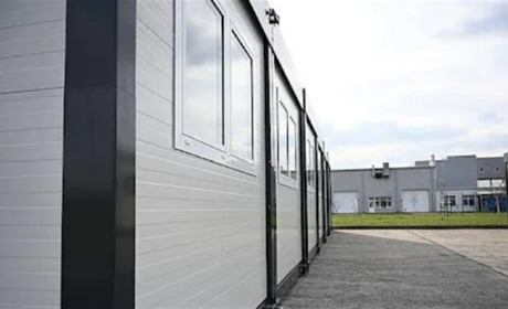 На Херсонщині з'явилося ще одне модульне містечко для переселенців