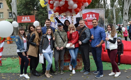 Компания «Дом Мебели» приняла участие в большой праздничной ярмарке «От местного производителя» 