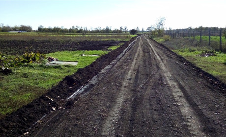 Чому призупинилося будівництво гравійно-піщаної дороги в Майорах та Повстанському 