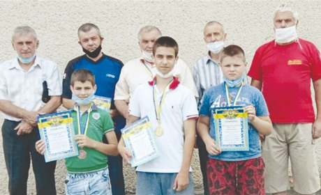 Відбувся турнір з шахів пам’яті Миколи Лісничука