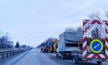На Житомирщині проводиться аварійний ямковий ремонт доріг стратегічних маршрутів