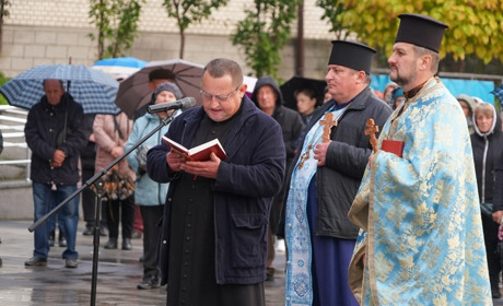 Екуменічна молитва: у Городку вшанували пам'ять полеглих та помолилися за живих воїнів