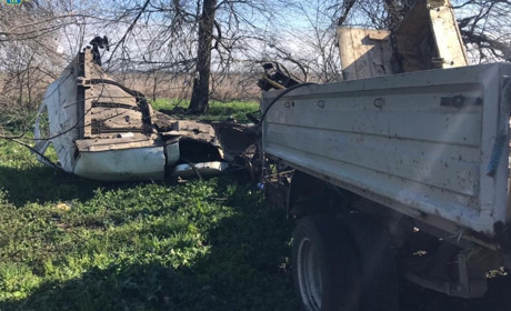 На Херсонщині на ворожій міні підірвалося авто з енергетиками, дві людини загинули