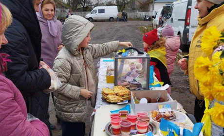 Десятки тисяч на авто і дрони-камікадзе: як ярмаркують у Сарненському районі
