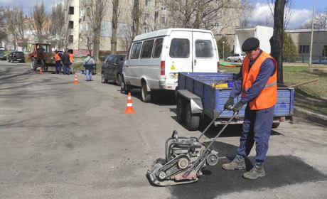 До Великодня дороги міста будуть без вибоїн