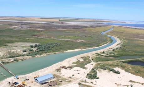 При строительстве канала между Молочным лиманом и морем коммерсанты хотели нажиться на 3 миллиона?