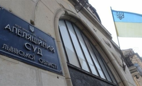 Апеляційний суд виправдав вихователя з Борислава, якого звинуватили у водінні під дією наркотиків
