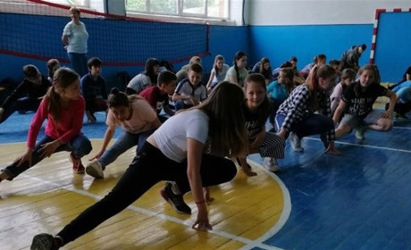 В Барському ліеї №2 відбувся танцювальний флешмоб