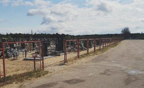 На кладовищах Нової Каховки – порожньо