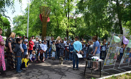 У Родинському бібліотека працювала під відкритим небом
