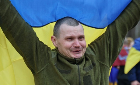 Напередодні Великодня з російського полону повернули 175 українських захисників та 7 цивільних