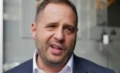 Тиск зростає: у команді Зеленського вимагають відставки Єрмака