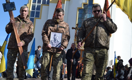 Навколішки Чортківщина зустріла загиблого Героя – Цюпака Миколу