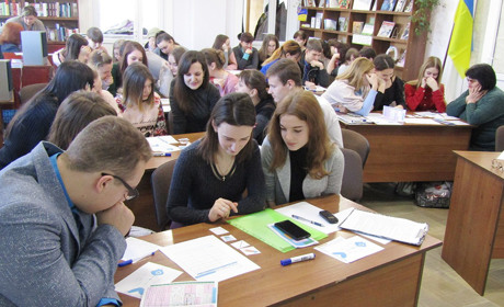 Лідери учнівського самоврядування району вчилися думати критично