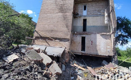За добу поліція задокументувала 21 удар по Донеччині – постраждали діти