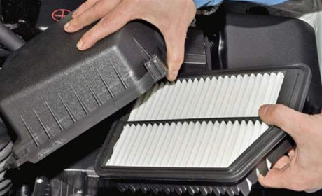 Як повітряний фільтр впливає на роботу вашого авто і чому його потрібно змінювати?