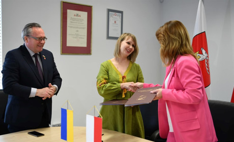 Польські партнери подарували реанімобіль для Захарівської лікарні