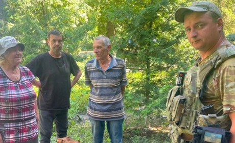 Ще трьох мешканців вивезли з-під ворожого вогню на Куп'янщині