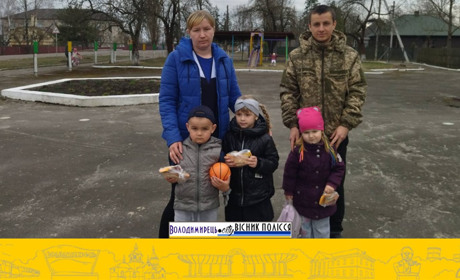 Діти з Зеленівської гімназії отримали подяку за підтримку від воїна