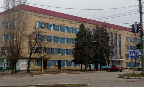 Лікарі Лисичанської поліклініки приймають пацієнтів в містах України. За якими адресами звертатися