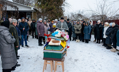 Змінив свій кулемет на ангельські крила - у Переселенні попрощалися із воїном Олександром Лісовим