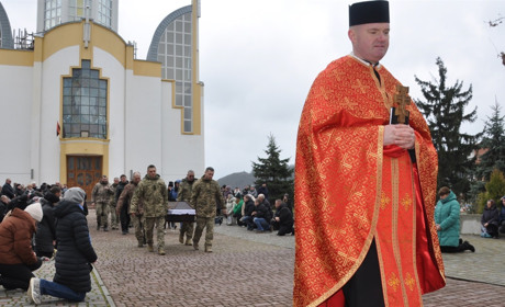 Чортків’яни зустріли тіло загиблого воїна Бабія Валерія – онука політв’язнів сталінських таборів