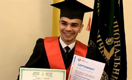 Рекорд? Випускник одеських вишів має 5 дипломів у свої 24 роки