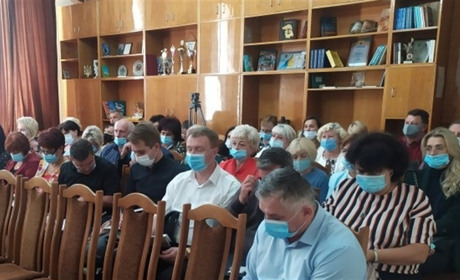 Чи перейдуть школи Калуської ТГ на дистанційне навчання — залежить від рівня вакцинації працівників