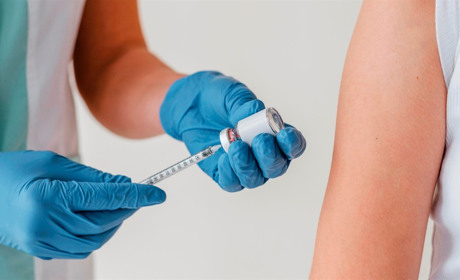 В Україні дозволили бустерну дозу вакцини від COVID-19: що варто знати сватівчанам