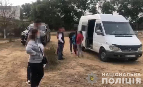 Яка різниця: у Біляївський район привезли жителів з Роздільнянського, щоб ті проголосували за гроші