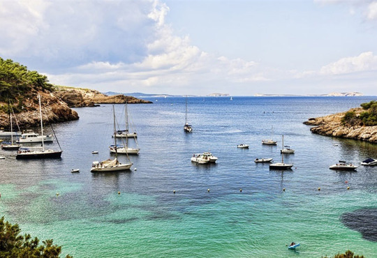 На пляжах Іспанії виявили фекальні забруднення. Куди не варто їхати на відпочинок