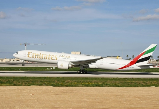 ОАЕ відкрили безпечні повітряні коридори на Близькому Сході — до 48 рейсів на годину. Деталі