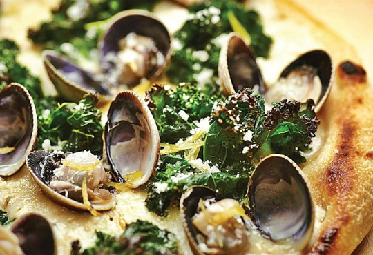 Де поласувати найсмачнішою піцею у світі — 10 найкращих піцерій