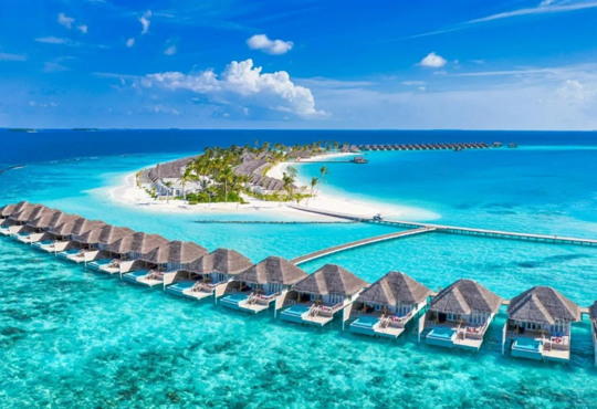 Мальдіви тепер не тільки для мільйонерів. Хто може відпочити на омріяних островах