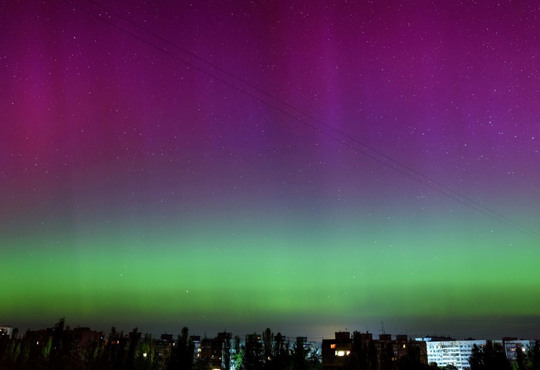 Північне сяйво над Запоріжжям: неймовірні фото