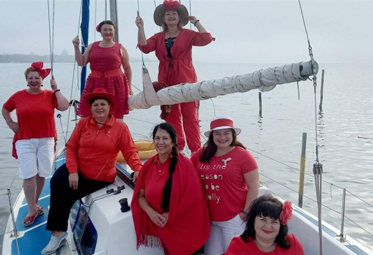 Від 16 до 69 років. Скадовчанки створили жіночий клуб та разом мандрують Україною і світом